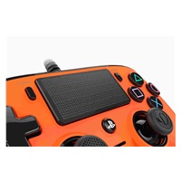 Nacon Wired Compact Controller - ovladač pro PlayStation 4 - oranžový