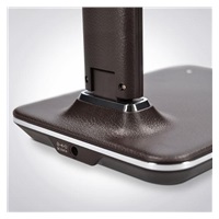 Solight LED stolní lampička s displayem, 9W, volba teploty světla, kůže, hnědá