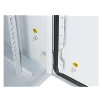 XtendLan 19" venkovní vodotěsný rozvaděč 12U 600x420, krytí IP55, nosnost 65kg, 3-bodový zámek, šedý