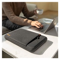 tomtoc Sleeve - 15“, 15,3“ a 16“ MacBook Pro/Air, černá