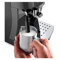 DeLonghi Magnifica Start ECAM 220.22.GB automatický kávovar, espresso, vestavěný mlýnek, 1450 W, 15 bar, černý