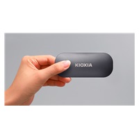 KIOXIA externí SSD EXCERIA PLUS 2TB, USB-C 3.2 Gen2, (R:1050/W:1000MB/s)