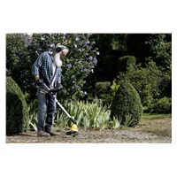 Karcher WRE 18-55 odstraňovač plevele, nylonové štětiny, teleskopická tyč, rotační polokoule (bez baterie)