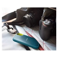 SanDisk externí SSD 1TB Extreme Portable, (R1050 / W1000MB/s), USB 3.2 světle modrá