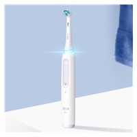 Oral-B Oral Health Center + iO Series 4 White set elektrického zubního kartáčku a ústní sprchy, bílá