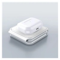 1stCOOL bezdrátová přenosná QI nabíječka 3v1, MagSafe, USB-C, bílá