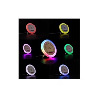 Orava noční lampa s RGB světlem, nabíječkou chytrého telefonu a reproduktorem