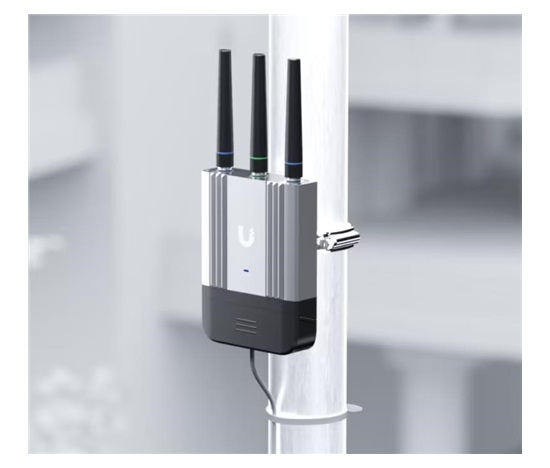 UBNT UMR - Industrial Mobile Router - rozbaleno