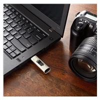 VERBATIM Flash Drive 128GB Store ‘n‘ Go, SSD Vx400, USB 3.0, stříbrná