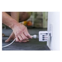 SKROSS cestovní adaptér PRO, 6.3A max., uzemněný, univerzální pro celý svět